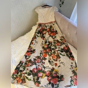 Ballgown with pockets